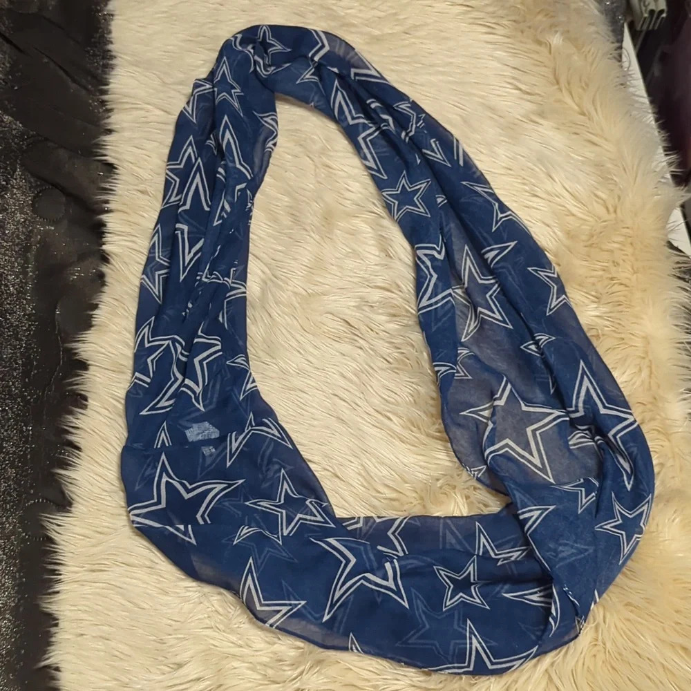 Dallas cowboys star Infinity scarf